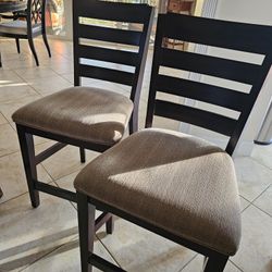 Qty 2 Counter Height Bar Stools