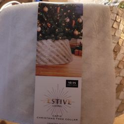 Brand New In Package 18" Tree Collar $20