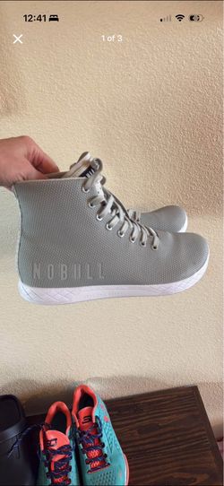 NO BULL shoes sz 9.5 men 11 Women