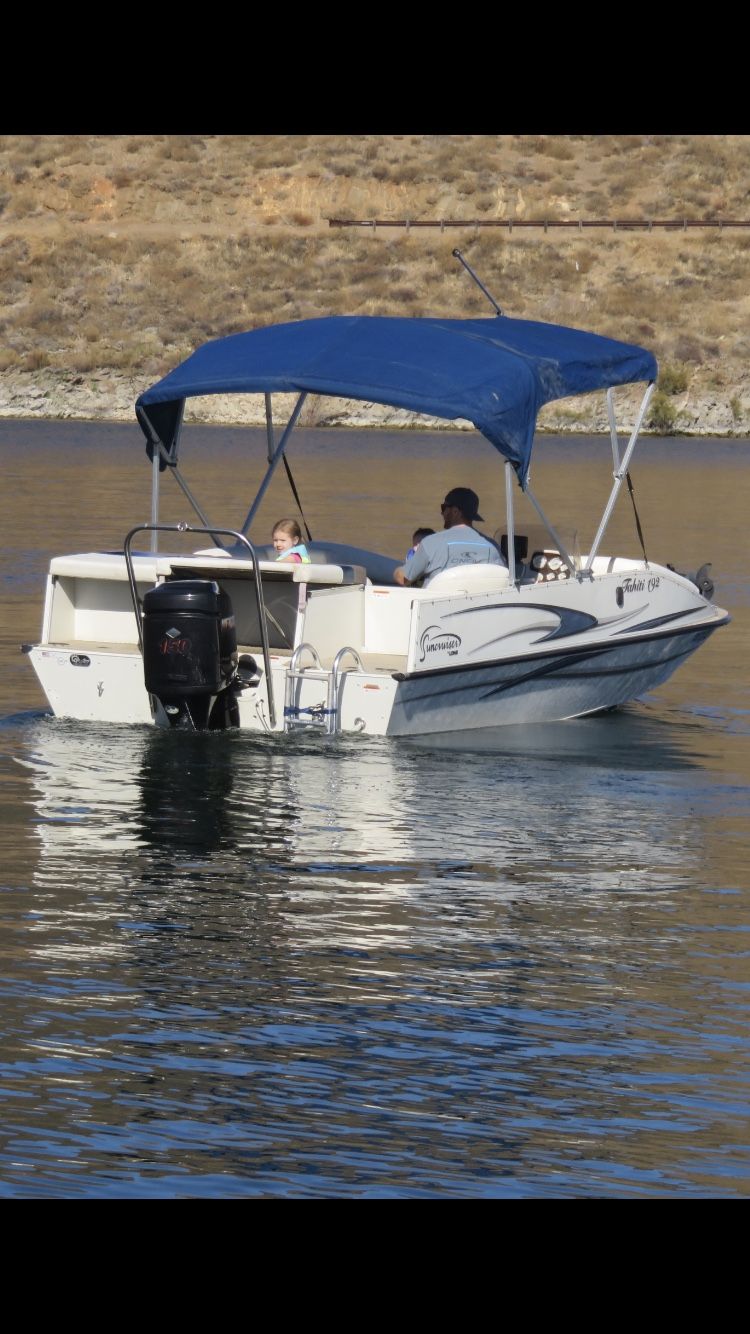 Lowe Tahiti 192 Deck Boat Fishnski. for Sale in Murrieta, CA OfferUp