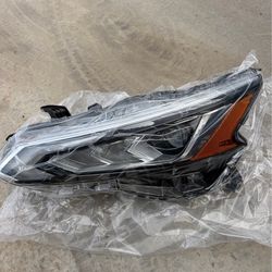 2019-2022 headlight Nissan Altima .
