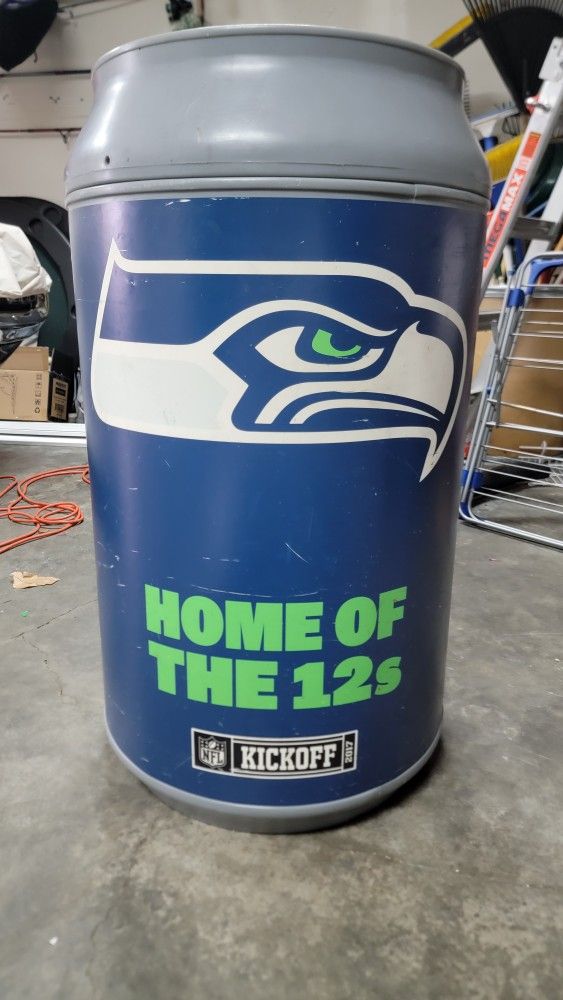Large Seahawks Recycle Can