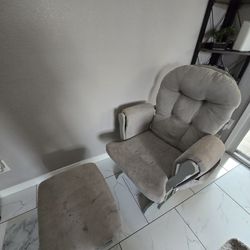 Glider Chair with Ottoman