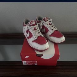 Nike Dunk Low Championship Red