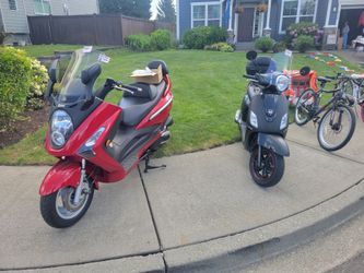 Sym moped