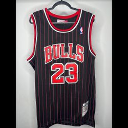 Chicago Bulls - Michael Jordan 1997-98 Stripe Jersey