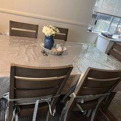 Dinning Table