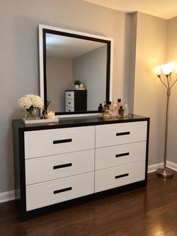 Bedroom set