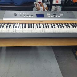 Yamaha DGX  630 Digital Keyboard 