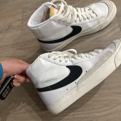 Girls nike high tops