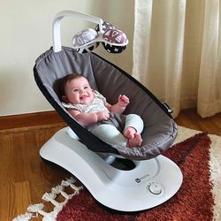 MAMAROO INFANT BABY SWING ROCKER WITH MOBILE