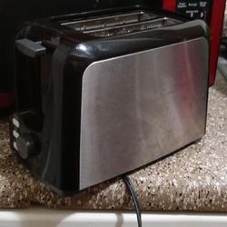 Toaster  Huge Sale Tons Of Stuff Read Description Door Pick Up Only