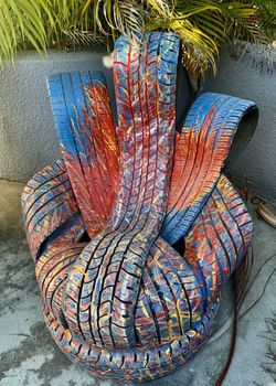 Must Go Chanching Location Loungers Art