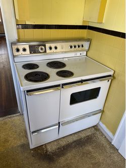 Vintage GE 1950s Stove / Oven
