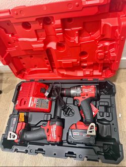 Milwaukee M18 FUEL 18V Lithium-lon Brushless Cordless Hammer Drill & SURGE Impact Driver Combo Kit