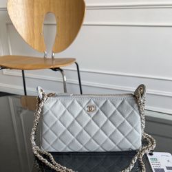 crossbody single-shoulder bag