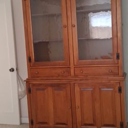 China Hutch/cabinet