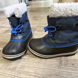 Kids Waterproof Snow boots/rain boots Sorell Size 13 