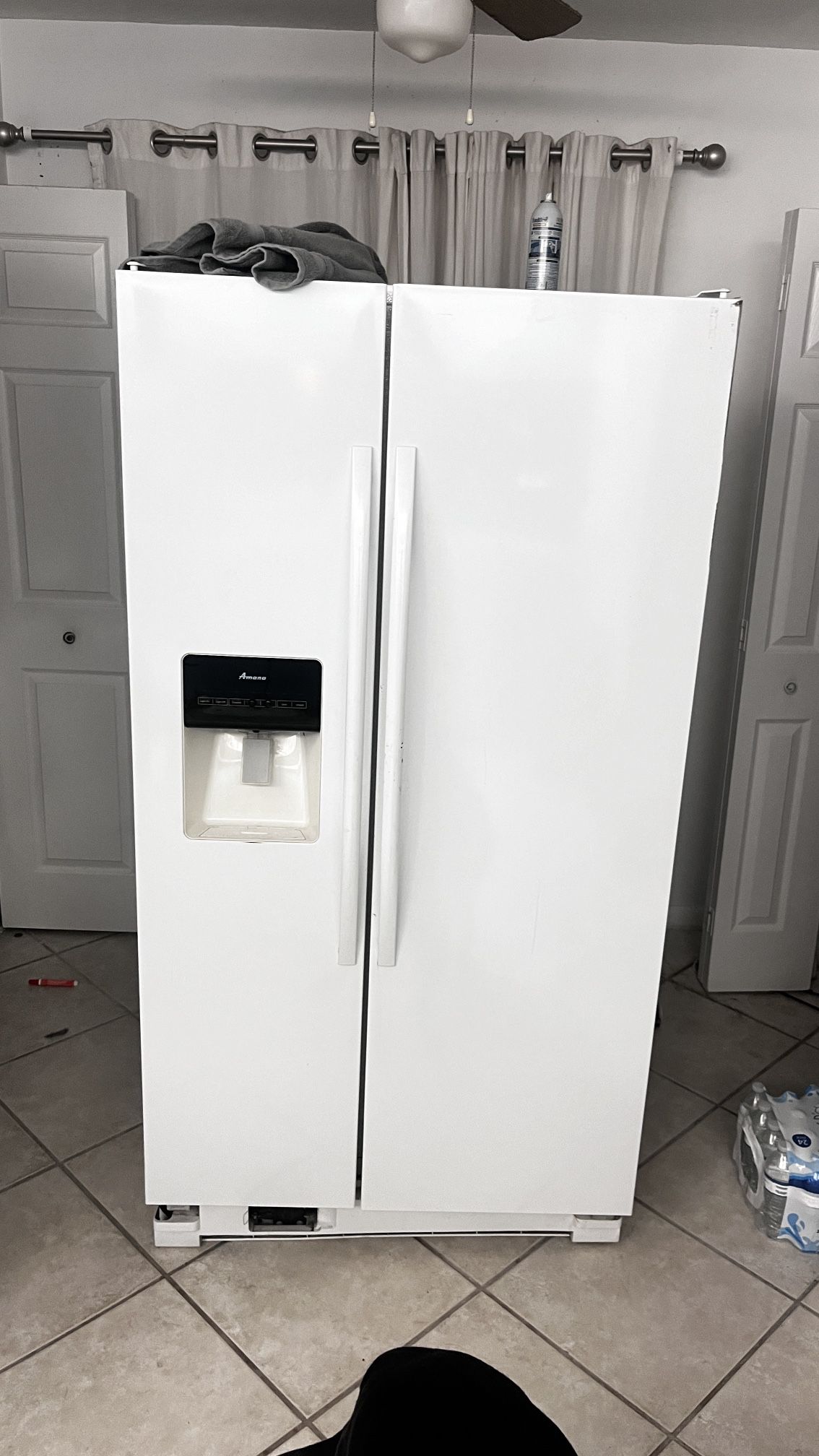 Amana White Refrigerator 