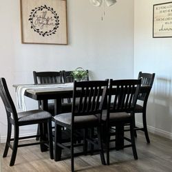 Dinner Table For 6