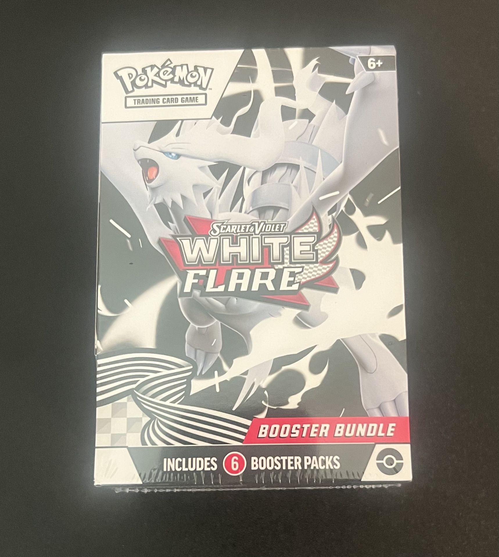Pokémon White Flare Booster Bundle