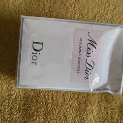 Perfume. Miss Dior Blooming Bouquet  3.4. Onzas 