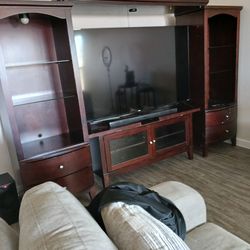 Entertainment center woodaa