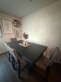 6 Piece Dinning Table - Pick Up Only