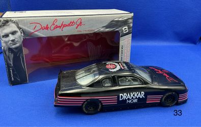 Dale Earnhardt Jr Stock Car Replica Drakker Noir 1:24