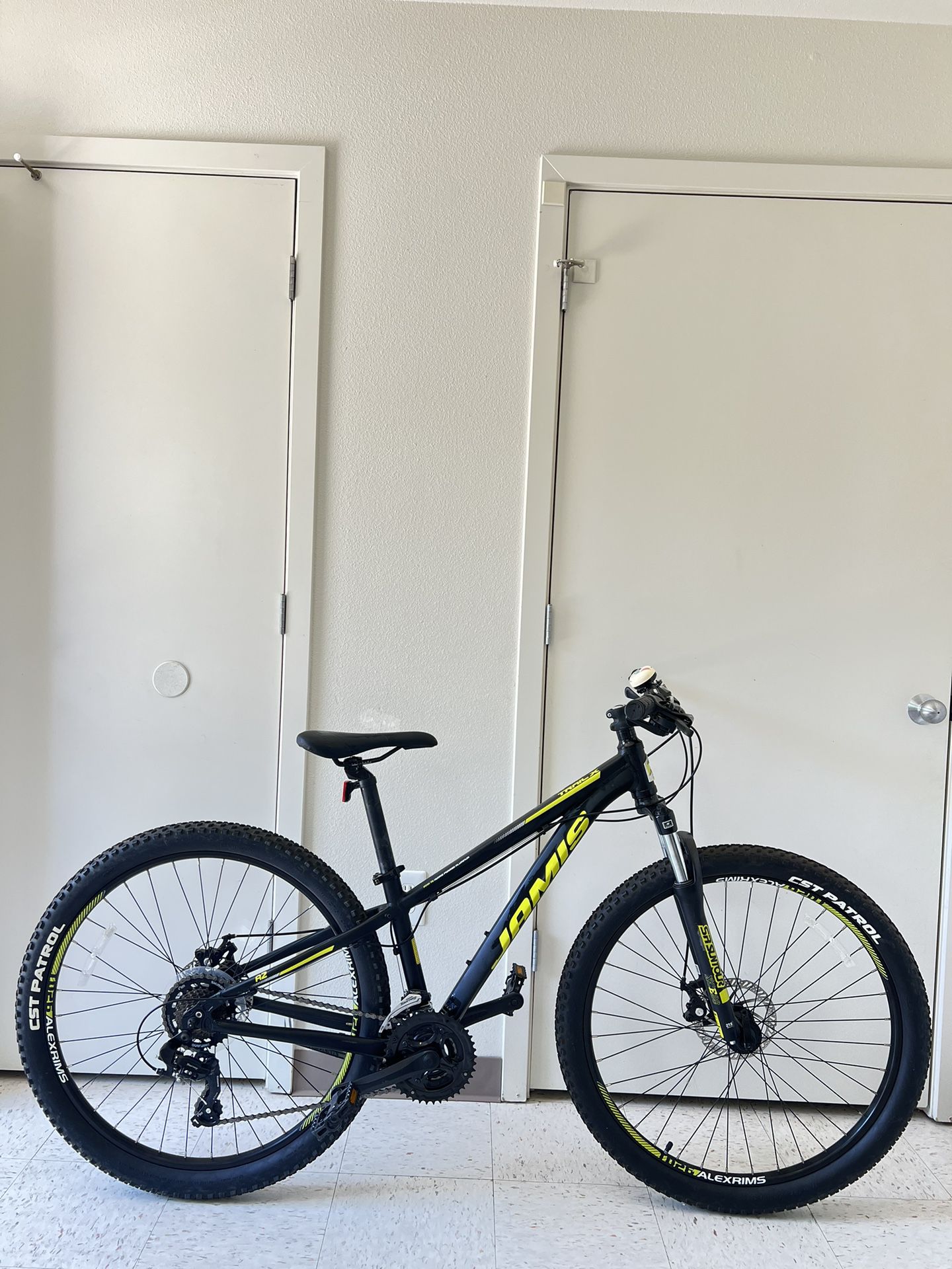 Jamis Trail X Mountain Bike 27.5”