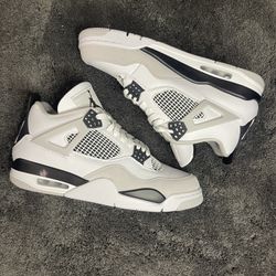 Jordan 4 Military Black 