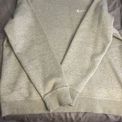 Nike Long Sleeve XL fits more like a L