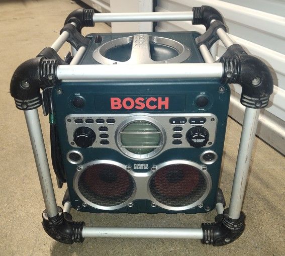 Bosch Jobsite Radio for Sale in Milwaukee, WI - OfferUp