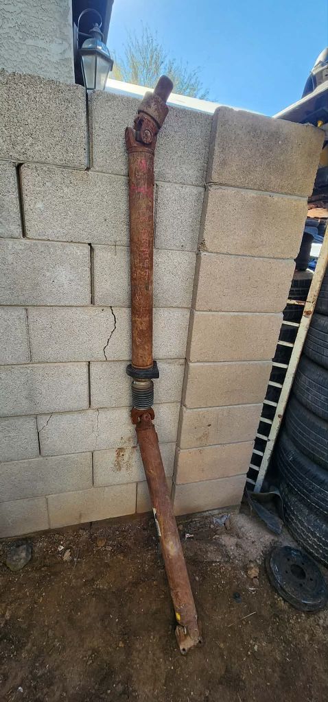 2018 Nissan frontier 2wd drive shaft Part