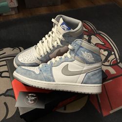 Jordan 1 Hyper Royal Sz 8