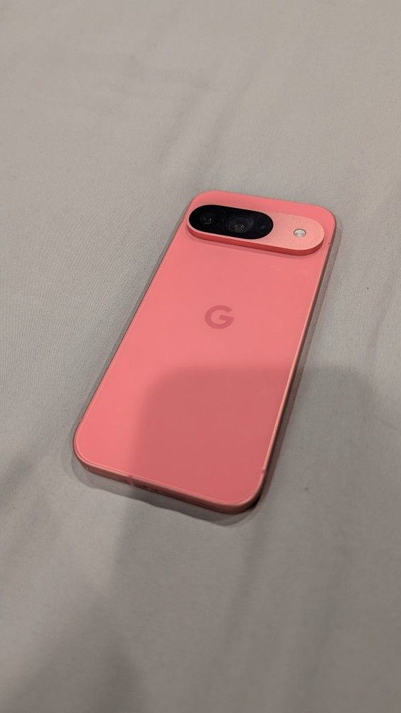 Unlocked Google Pixel 9 128GB (MINT) Comes With Wireless Charger