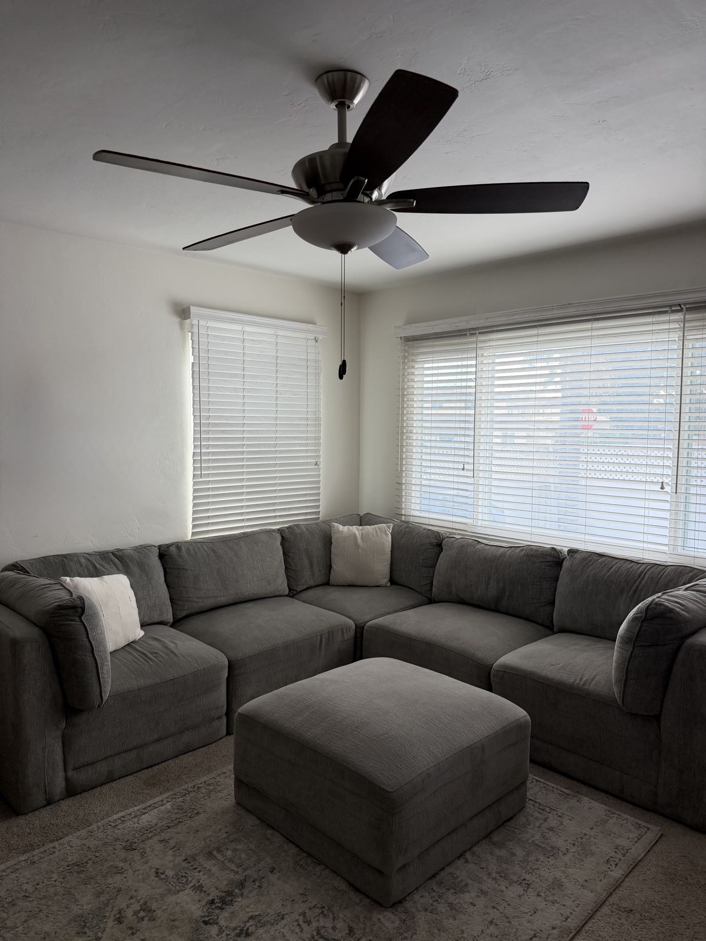 Amazing Sectional Couch With Ottoman!!