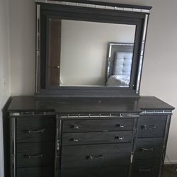 Drawers With A Mirror