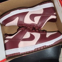 Nike dunk size 4.5y