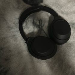 Sony XM4 Headphones 