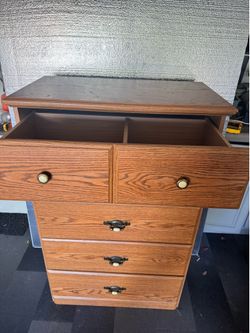 Clothes dresser