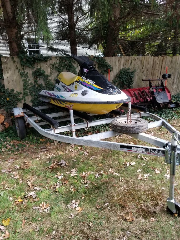 Got two polaris 1050 cc jetski not running right now with a double trailer 650 obo