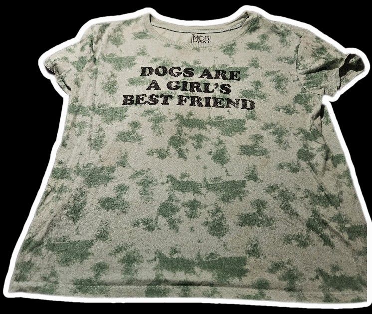 Modern Lux Green Graphic Tee