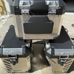 BMW Pannier set (3) Like New Condition - Saddlebags Adventure