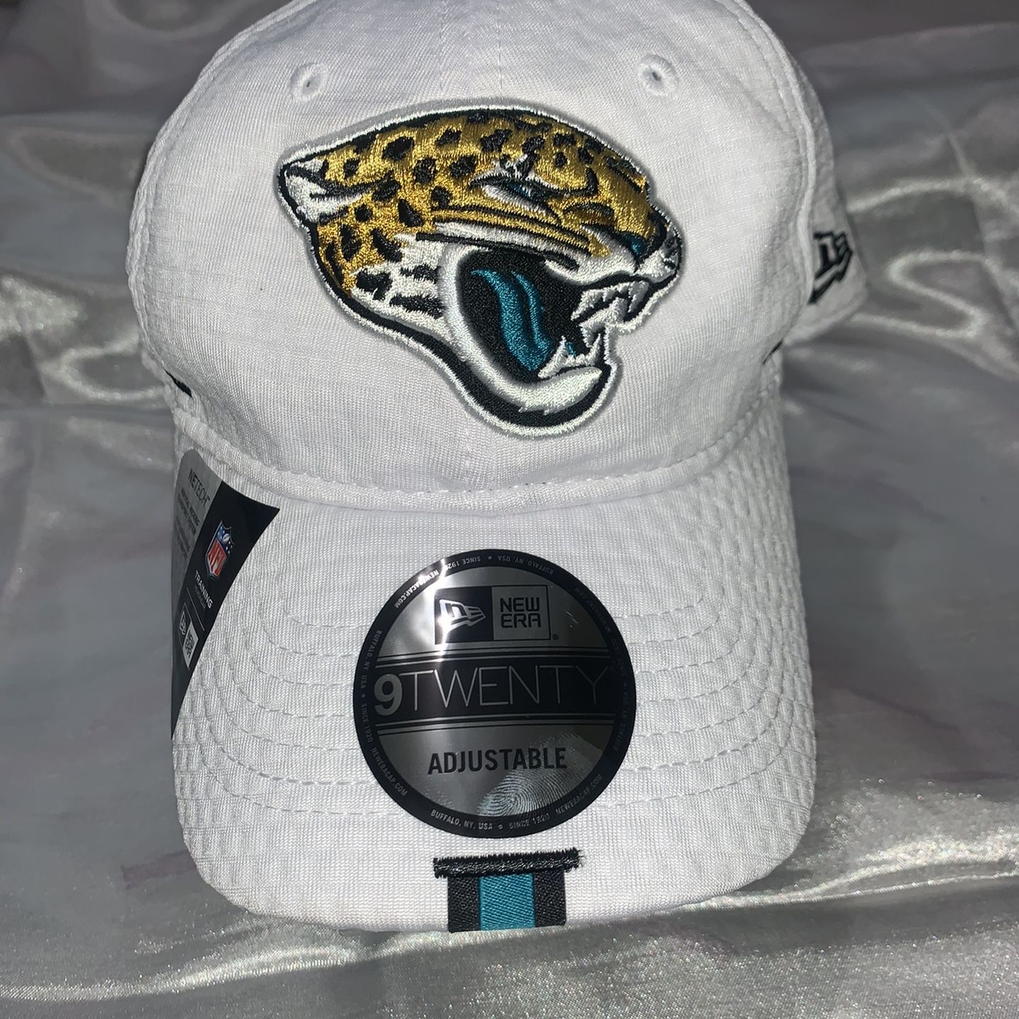 Jacksonville Jaguars beanie & hat for Sale in Bloomington, CA - OfferUp