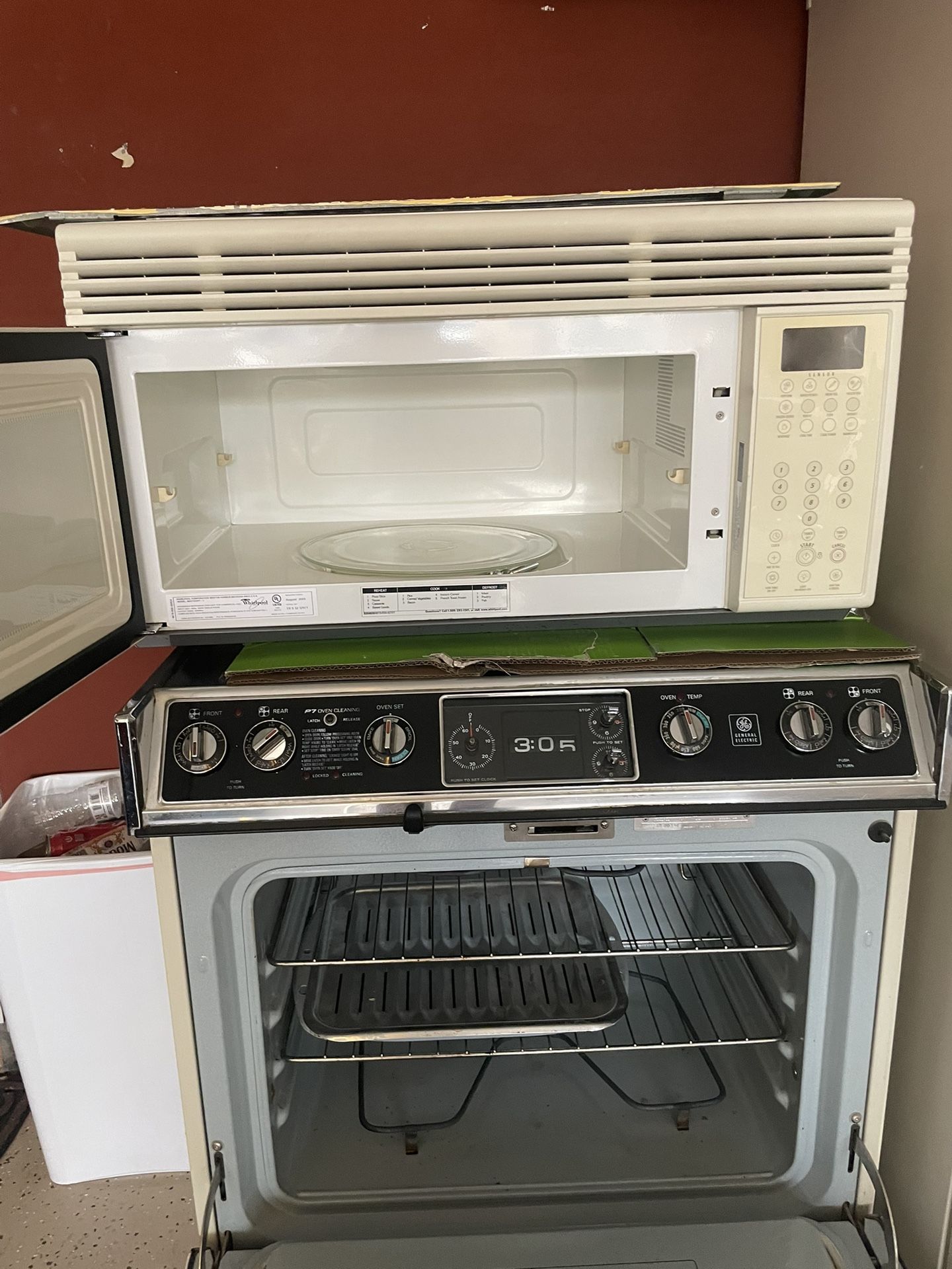 Fridge And Microwave 