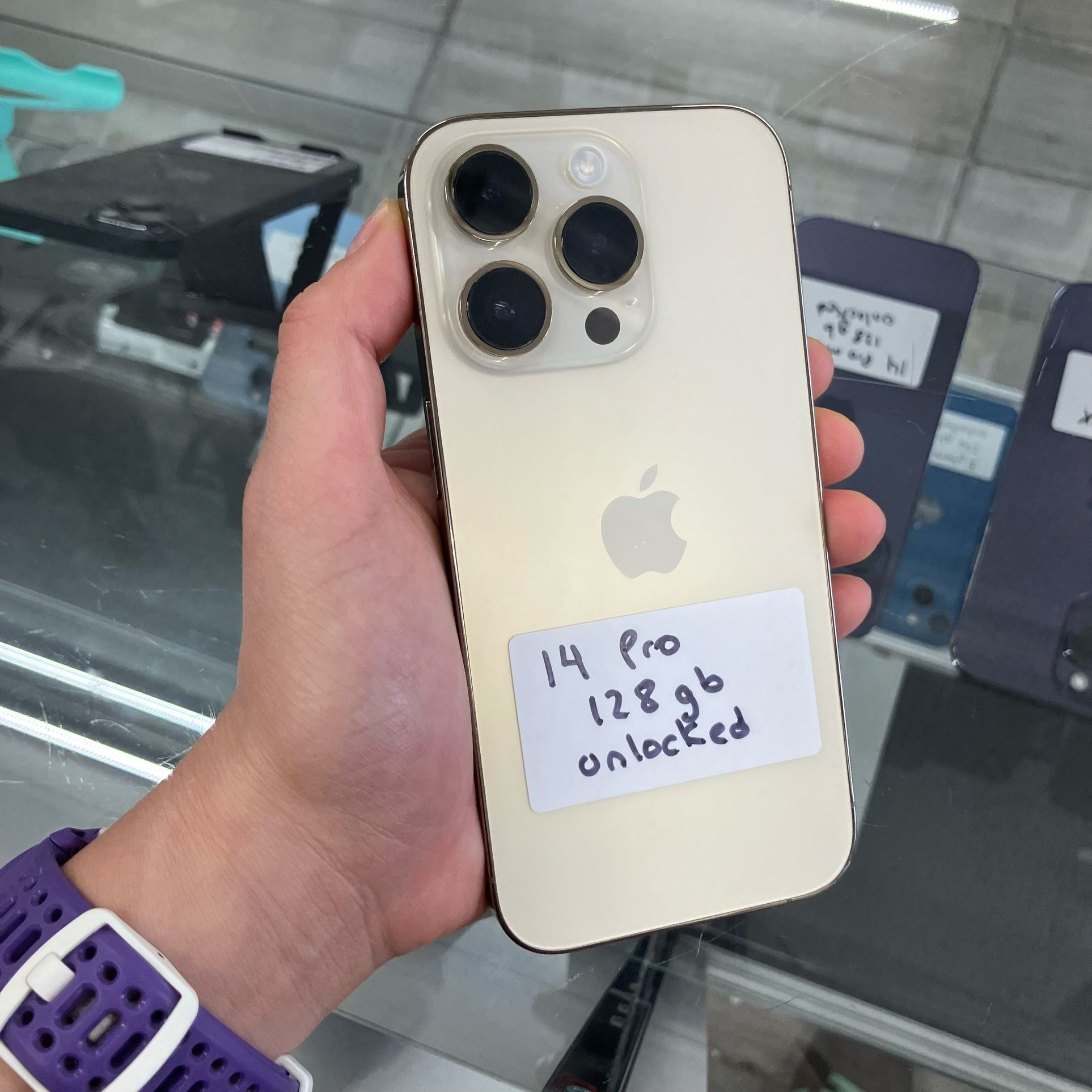 Like New Gold iPhone 14 Pro Unlocked. Cash Or $50 Down