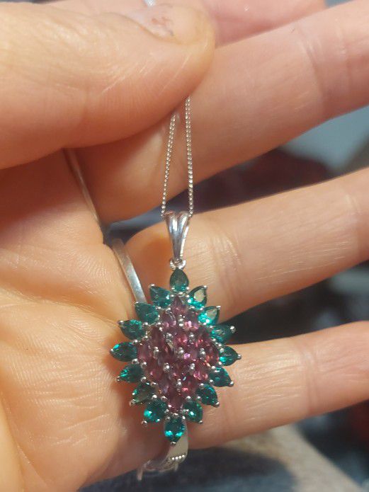 Platinum Plated Sterling Silver Green Emeraldl And Amethyst Pendant 20" Chain