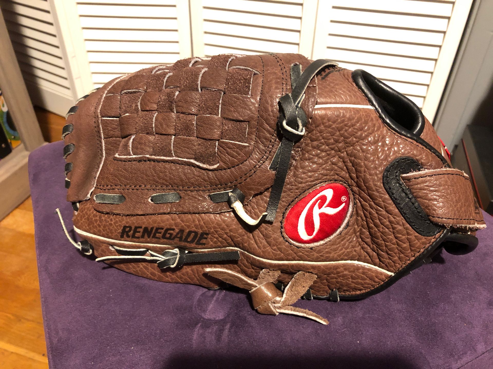 Rawlings Renegade 12.5” LHT glove