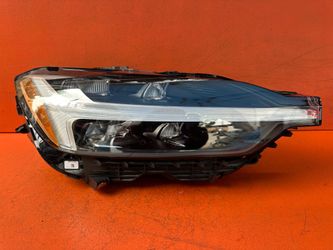 2018 - 2025 VOLVO XC60 RIGHT PASSENGER SIDE FULL LED HEADLIGHT OEM (contact info removed)4